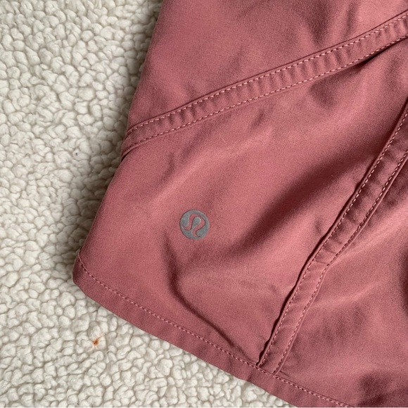 Lululemon Tracker Short V 4" - Picture 7 of 8